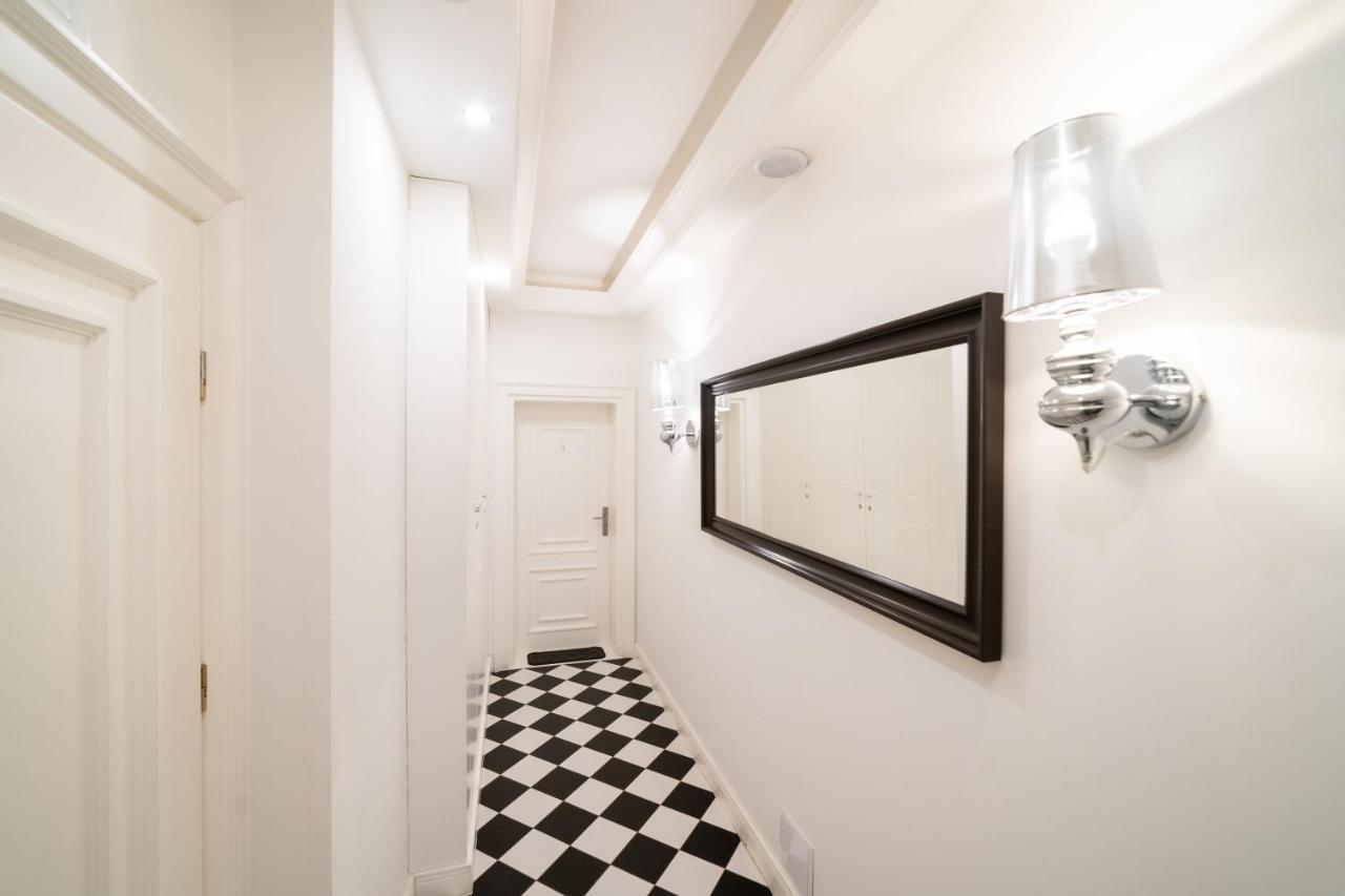 Apartamenty Pod Zegarem Mikołajki Buitenkant foto